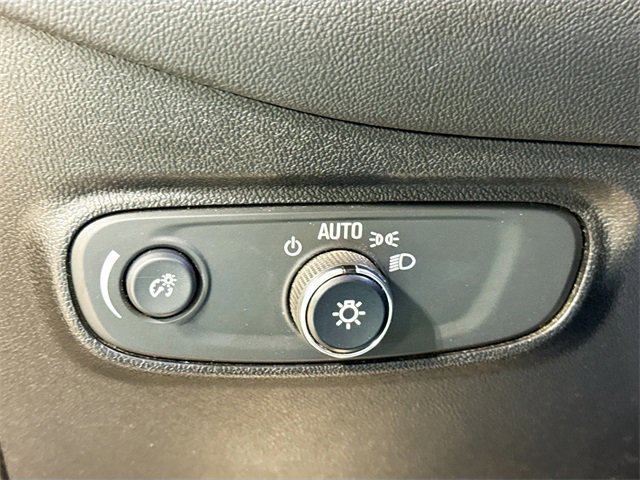 Used 2019 Chevrolet Equinox LT image 11