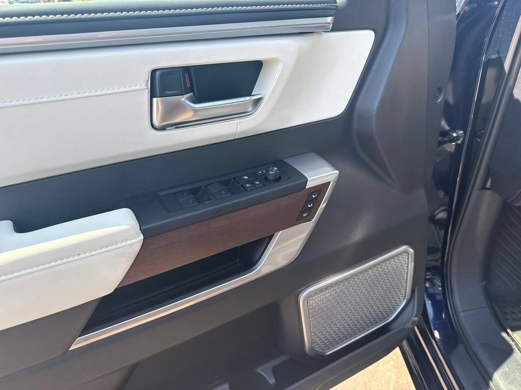 Used 2024 Toyota Tundra Capstone AWD/4WD image 19