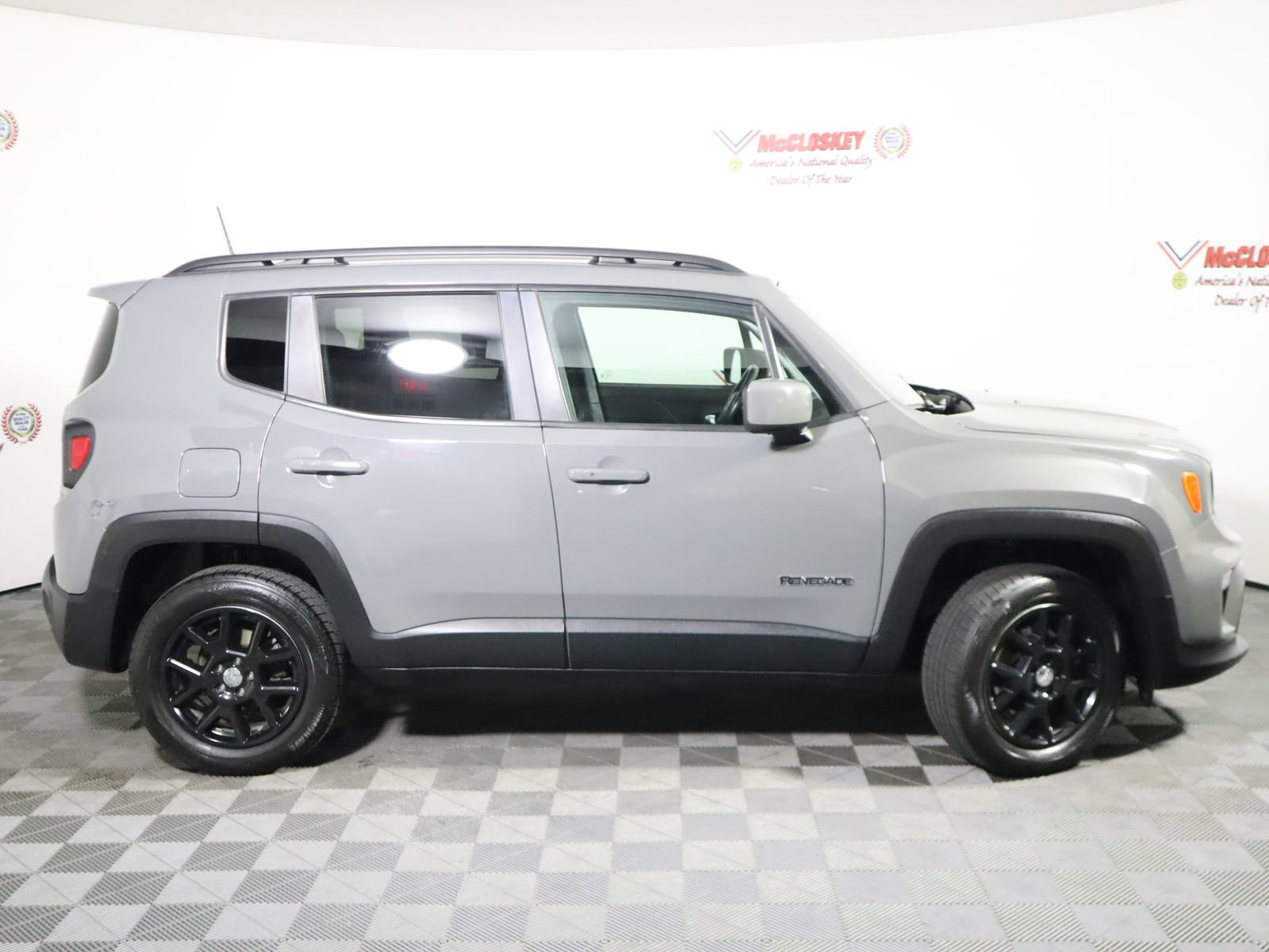 Used 2020 Jeep Renegade Latitude w/ Cold Weather Group image 3