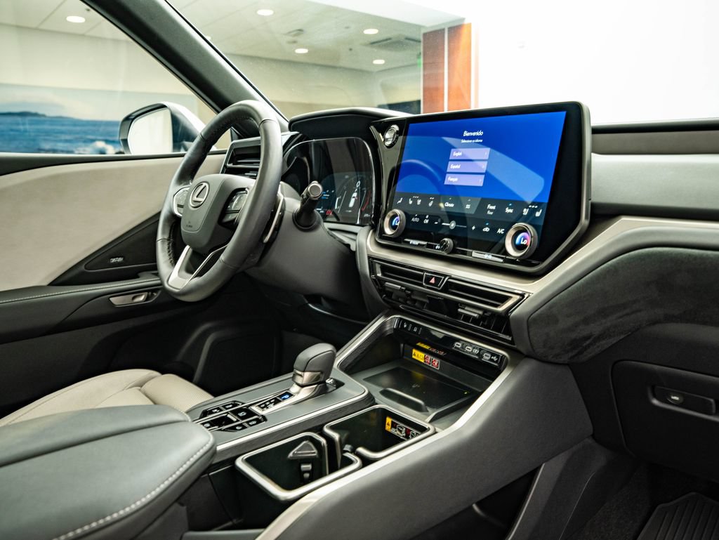 Certified 2026 Lexus TX 350 AWD w/ Technology Package image 49