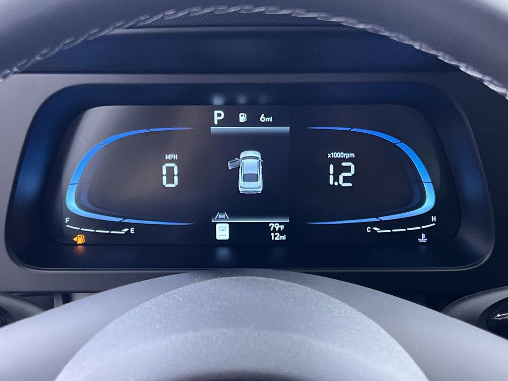 Used 2025 Hyundai Elantra Sport image 17