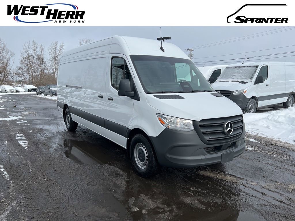 Used 2025 Mercedes-Benz Sprinter 2500 image 1