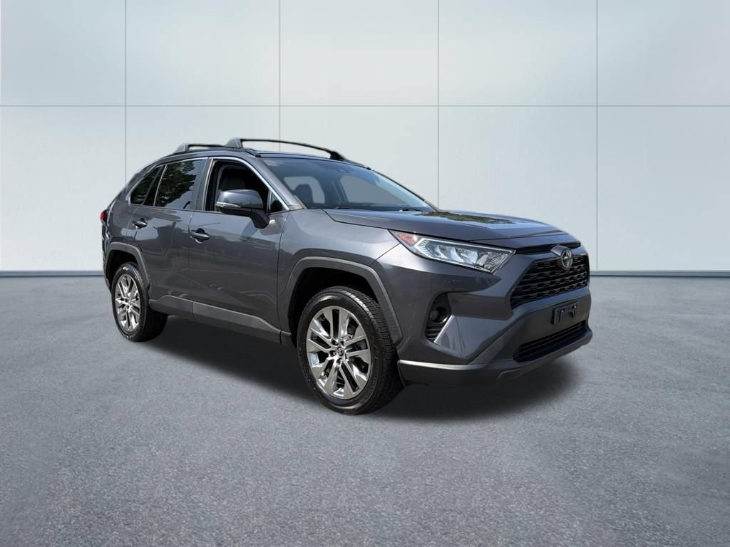 Used 2020 Toyota RAV4 XLE Premium AWD/4WD image 4