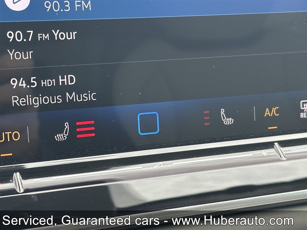 Used 2025 Volkswagen Tiguan SE AWD/4WD image 18