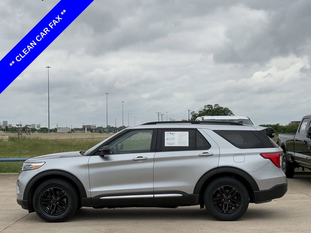 Certified 2023 Ford Explorer XLT w/ Equipment Group 202A RWD image 3