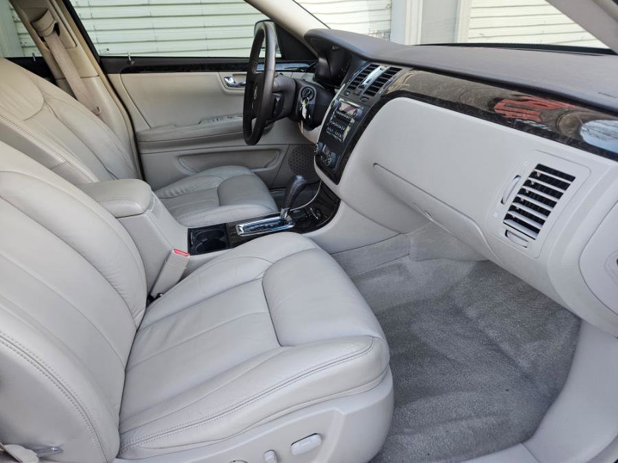Used 2010 Cadillac DTS image 9