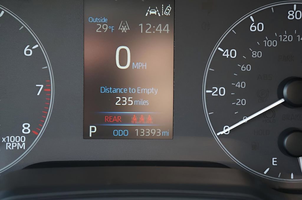 Used 2025 Toyota Corolla LE image 21