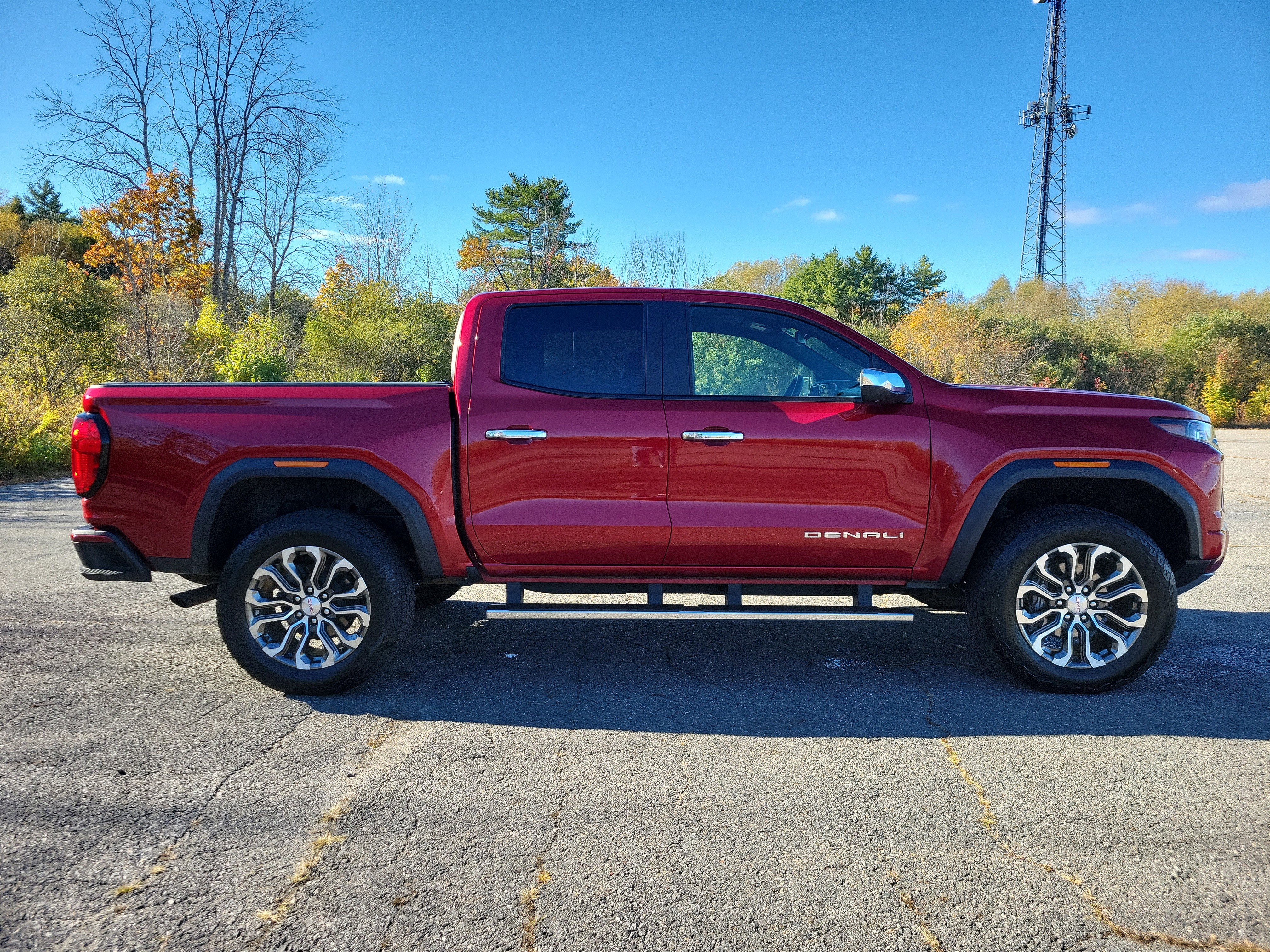 Certified 2024 GMC Canyon Denali image 4