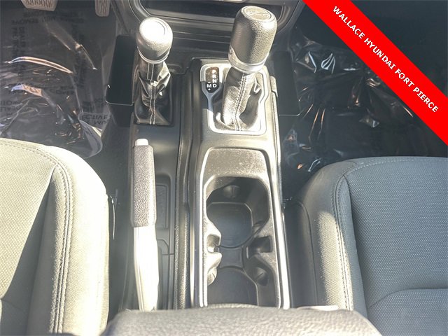 Used 2018 Jeep Wrangler Unlimited Sahara image 21