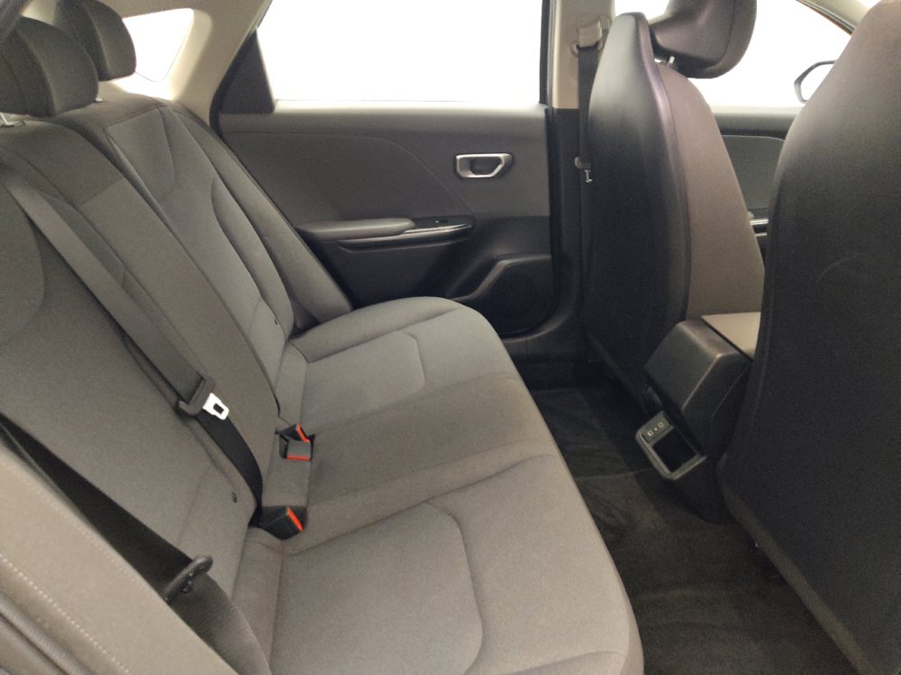 Used 2025 Kia K4 FWD image 19