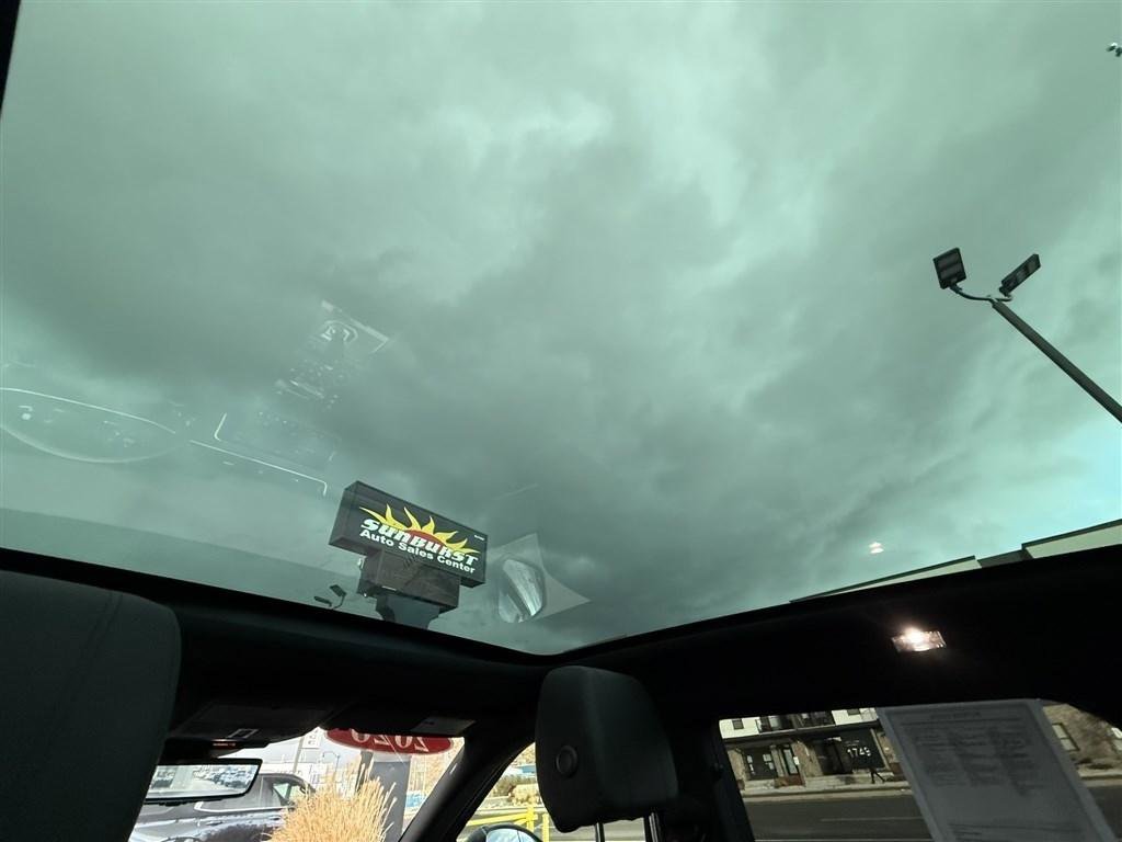 Used 2020 Land Rover Range Rover Evoque R-Dynamic SE image 29