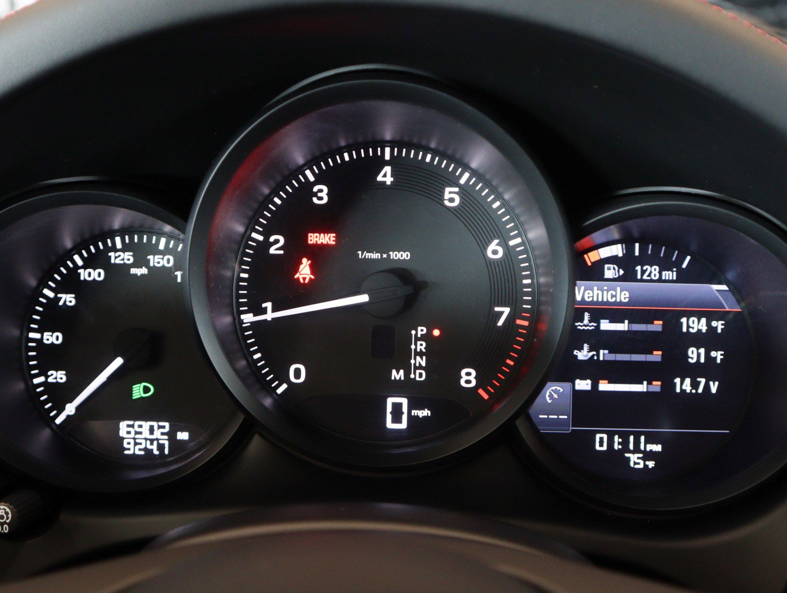 Certified 2023 Porsche Macan AWD/4WD image 14