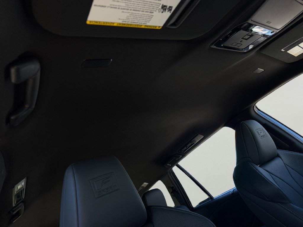 New 2026 Lexus TX 500h AWD w/ Technology Package image 4