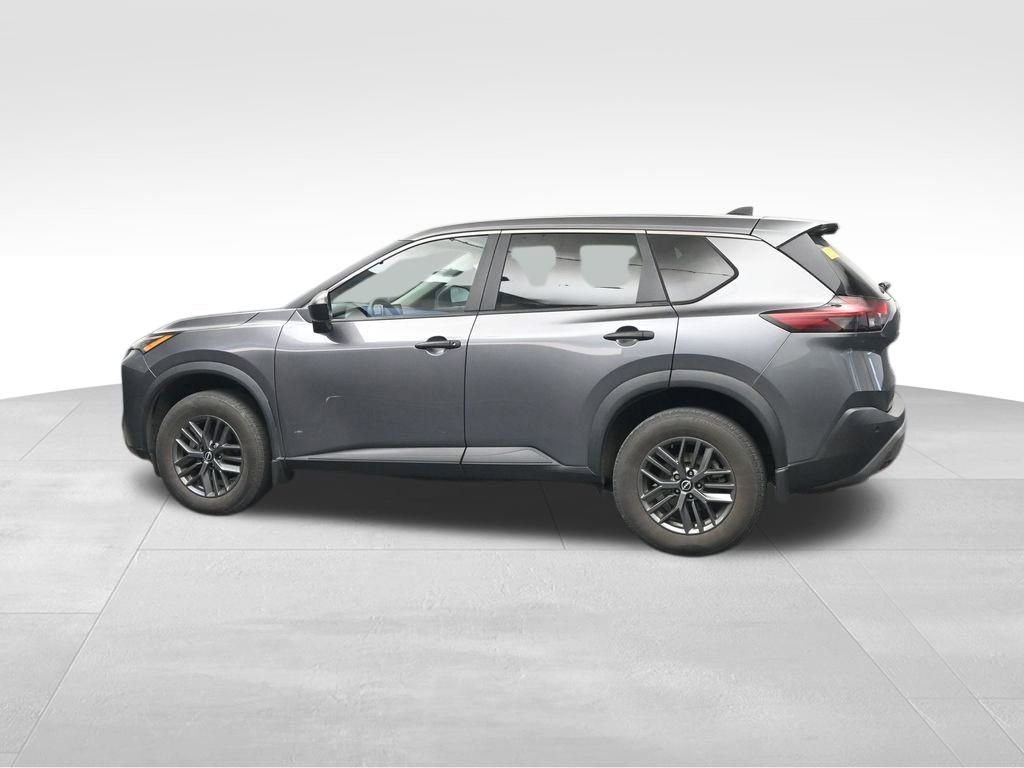 Used 2023 Nissan Rogue S AWD/4WD image 3