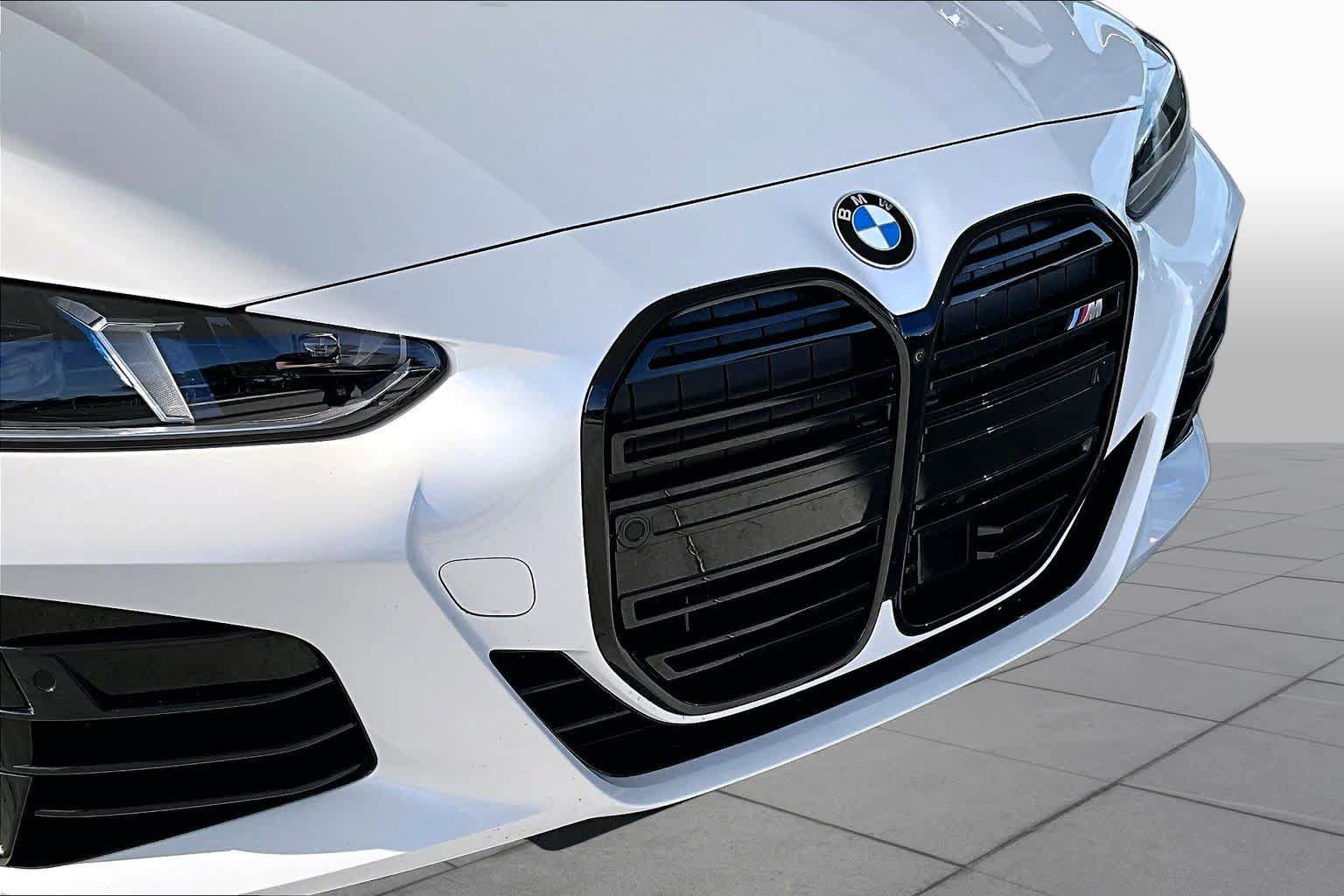 Used 2026 BMW M440i Convertible RWD image 29