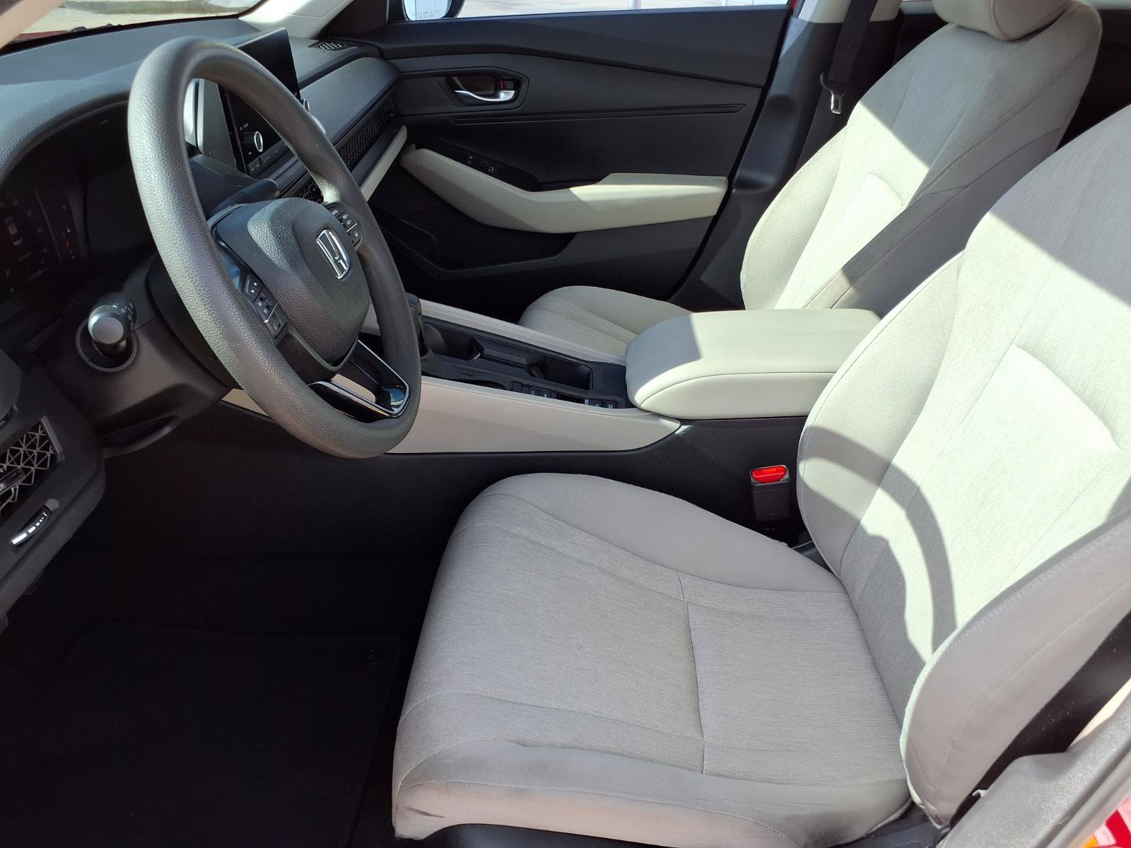Used 2025 Honda Accord LX image 12