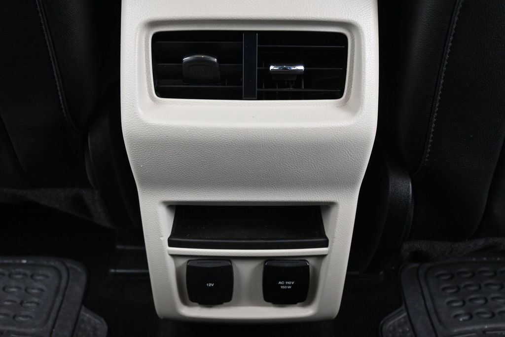 Used 2020 Ford Edge Titanium FWD image 21