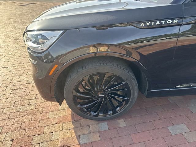 Used 2023 Lincoln Aviator Reserve w/ Equipment Group 201A image 2