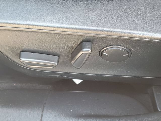 Used 2020 Ford Escape Titanium AWD/4WD image 7