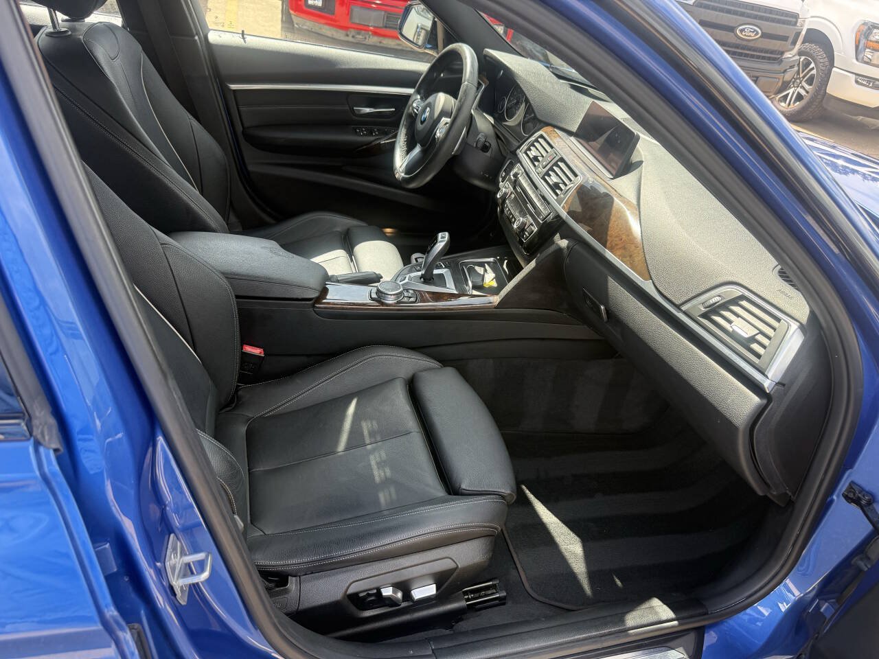 Used 2017 BMW 330e RWD image 10