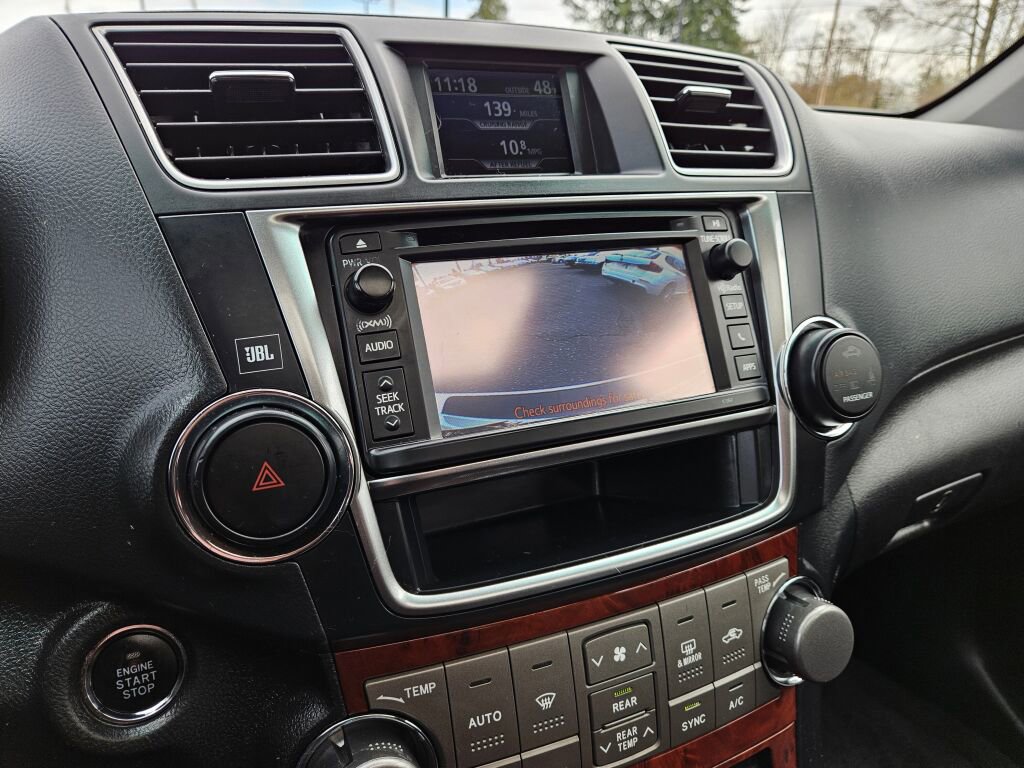 Used 2013 Toyota Highlander Limited image 35