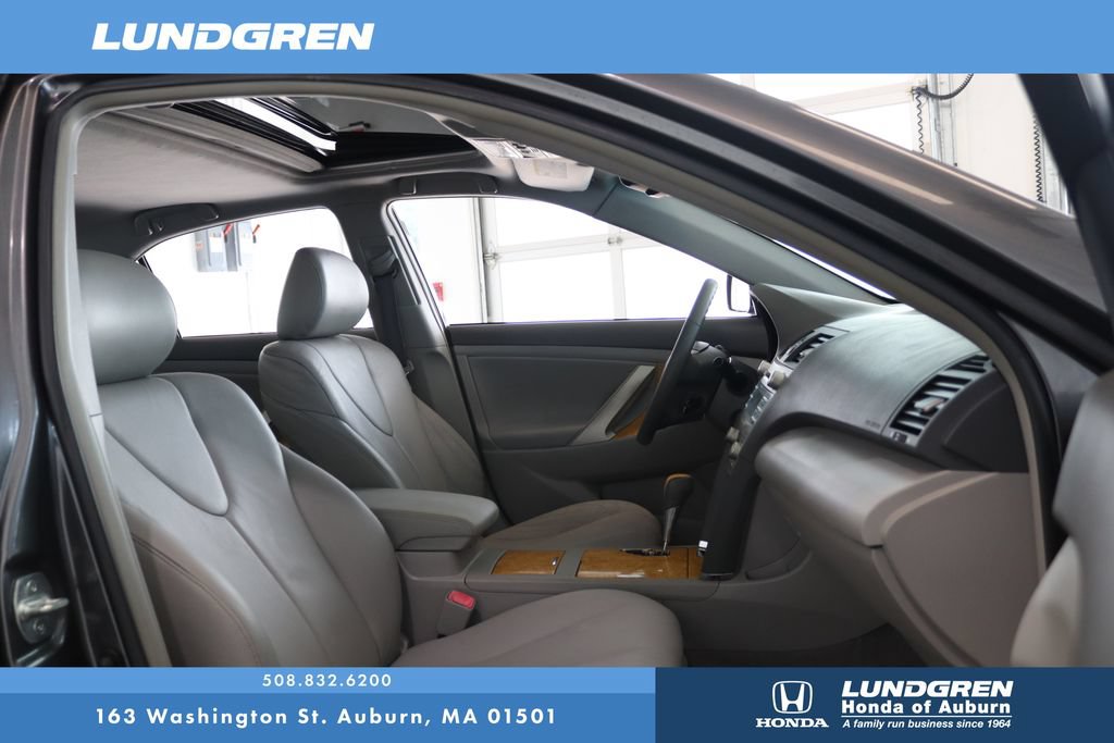 Used 2007 Toyota Camry XLE FWD image 16