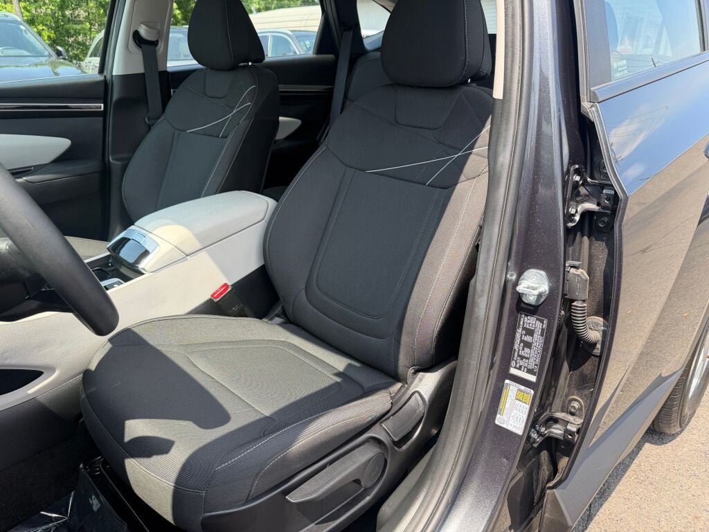 Used 2023 Hyundai Tucson SE AWD/4WD image 11