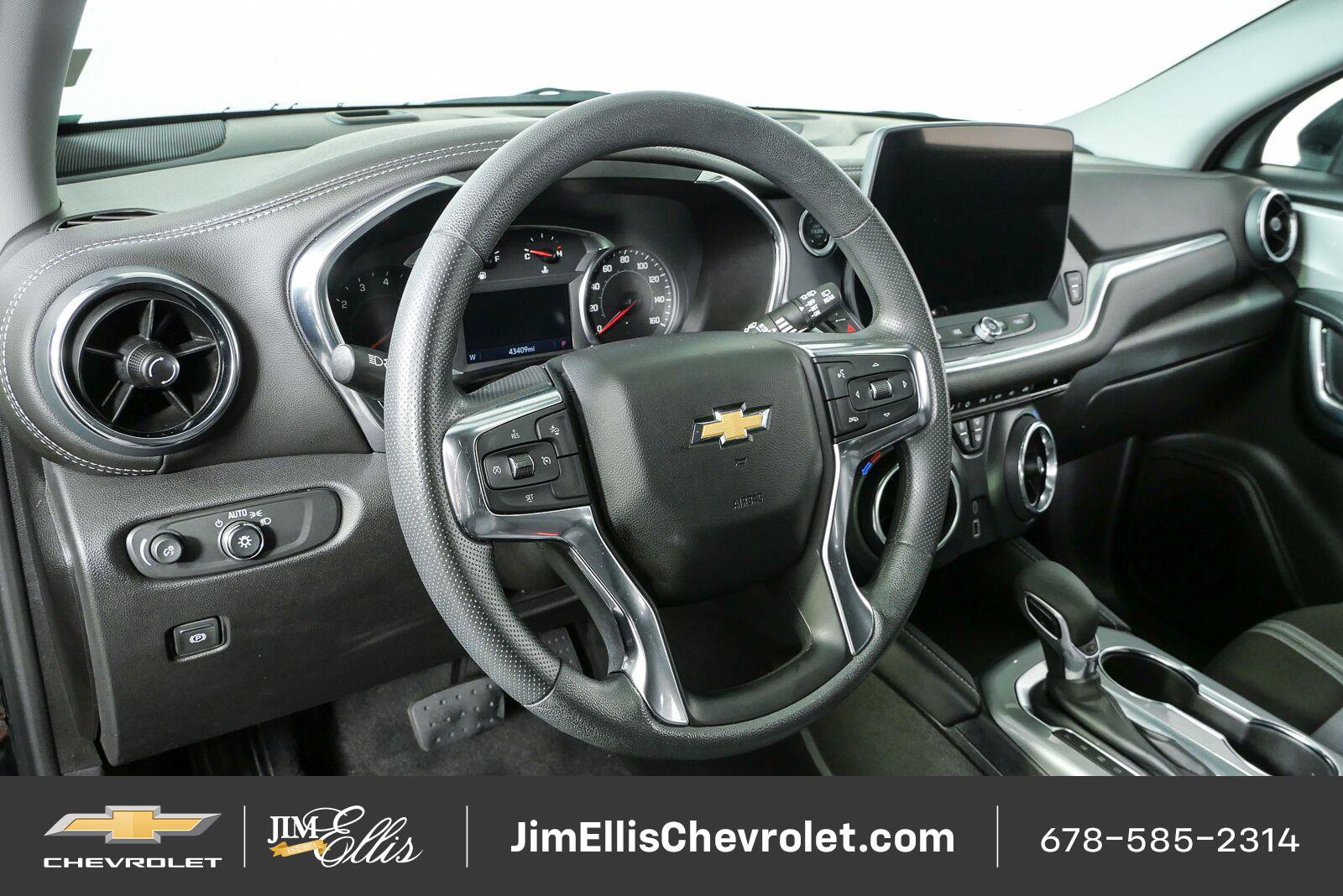 Certified 2025 Chevrolet Blazer LT AWD/4WD image 4