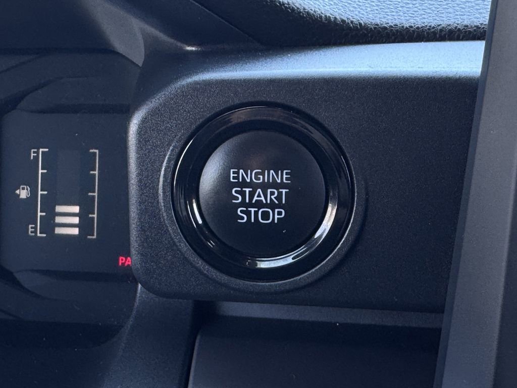 Used 2024 Toyota Tacoma SR5 AWD/4WD image 19