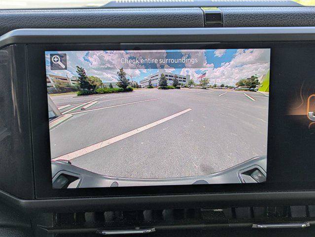 Certified 2024 Jeep Gladiator Sport AWD/4WD image 21