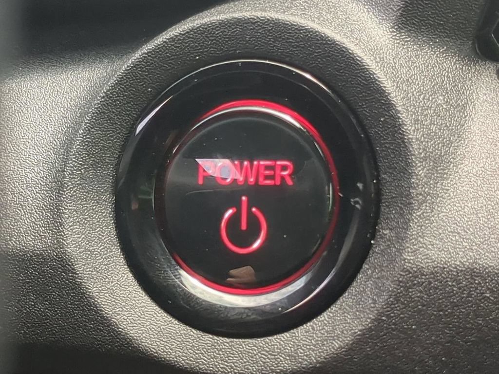 Used 2025 Honda CR-V Sport image 25