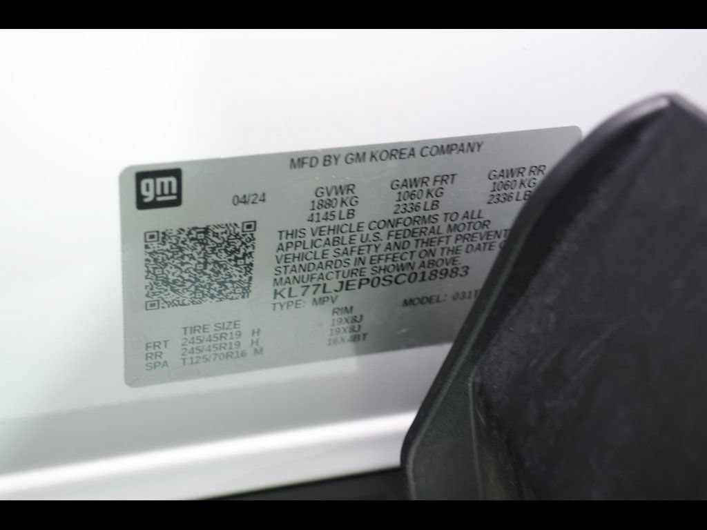 Used 2025 Chevrolet Trax RS w/ Driver Confidence Package FWD image 28