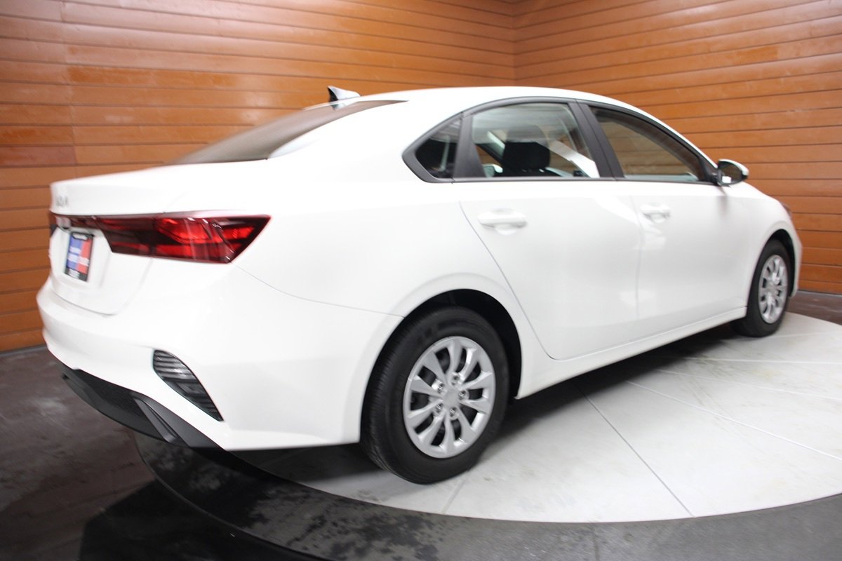 Used 2023 Kia Forte LX FWD image 7