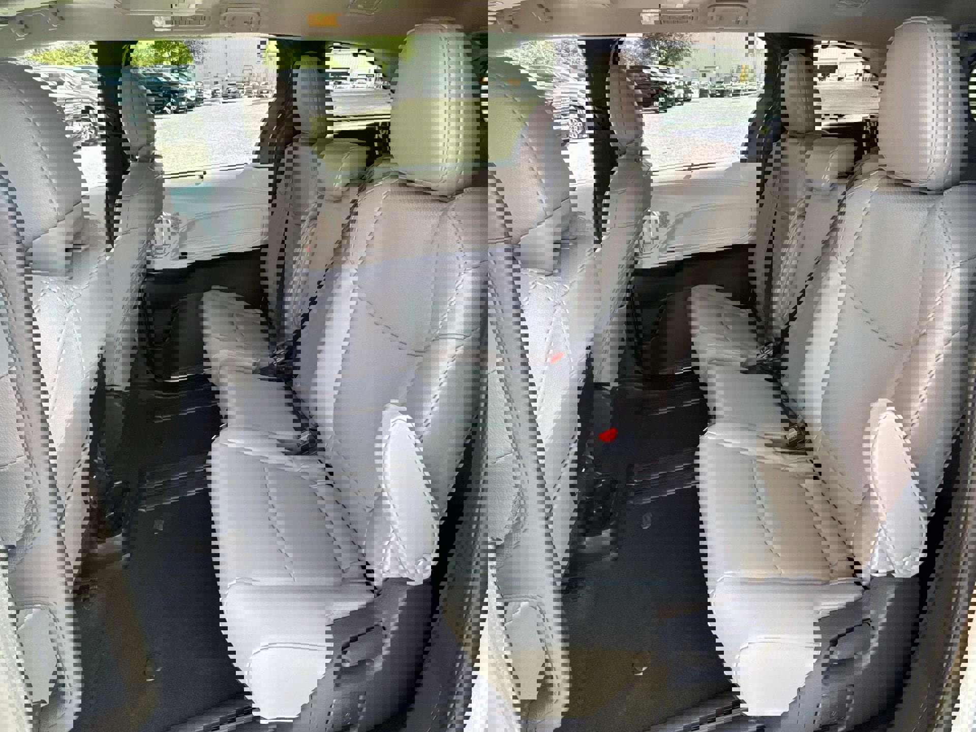 Used 2026 Toyota Sienna XLE image 25