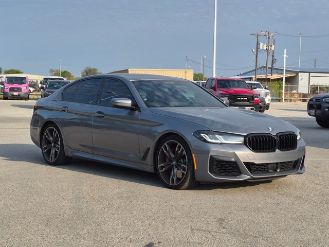 Used 2023 BMW M550i xDrive w/ Executive Package AWD/4WD image 3