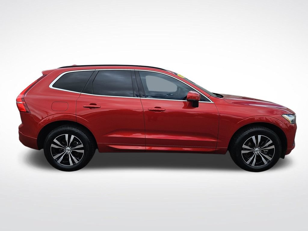 Used 2023 Volvo XC60 B5 Core AWD/4WD image 6