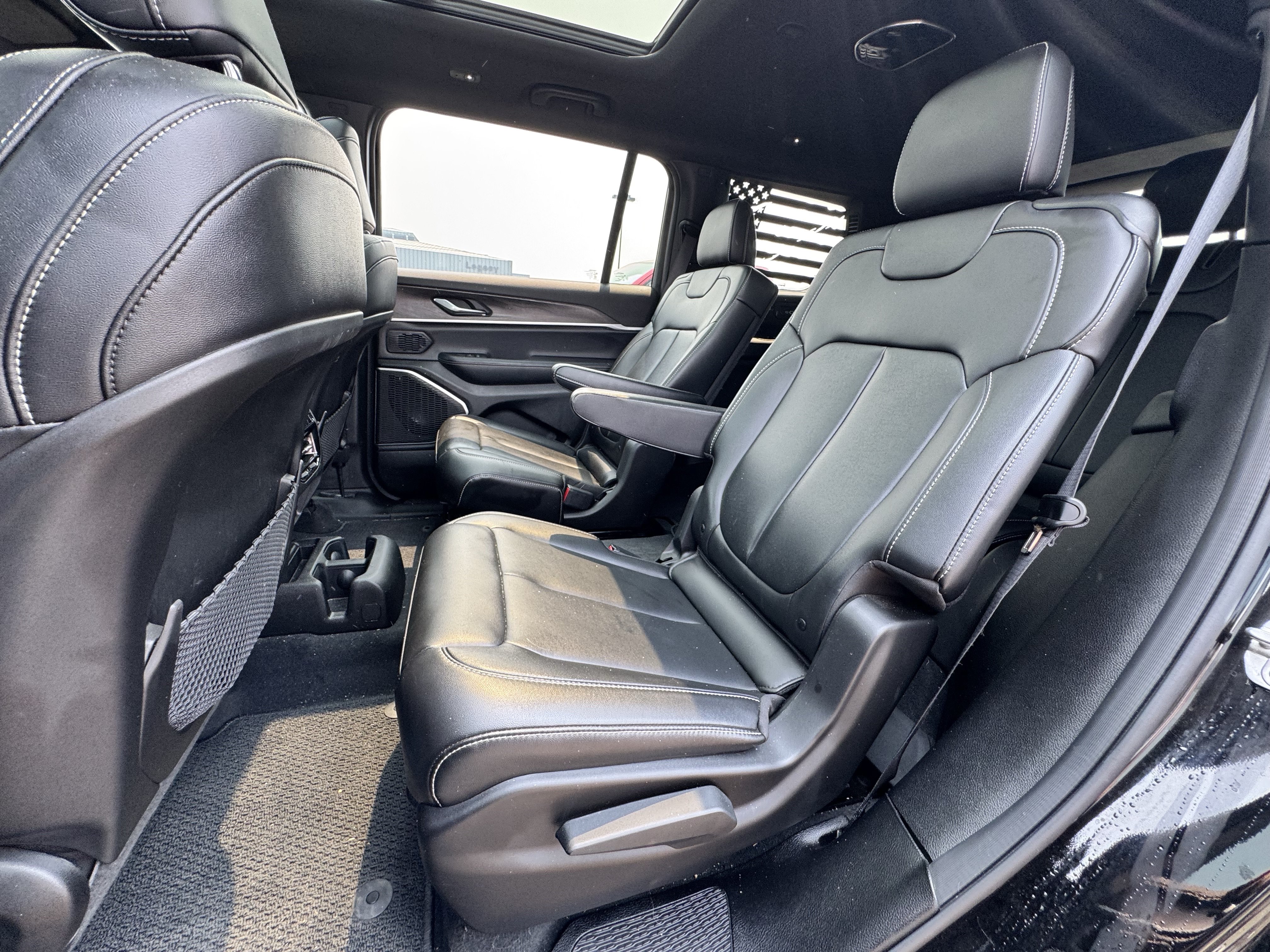 Used 2026 Jeep Grand Cherokee L Limited w/ Limited Altitude Package AWD/4WD image 19