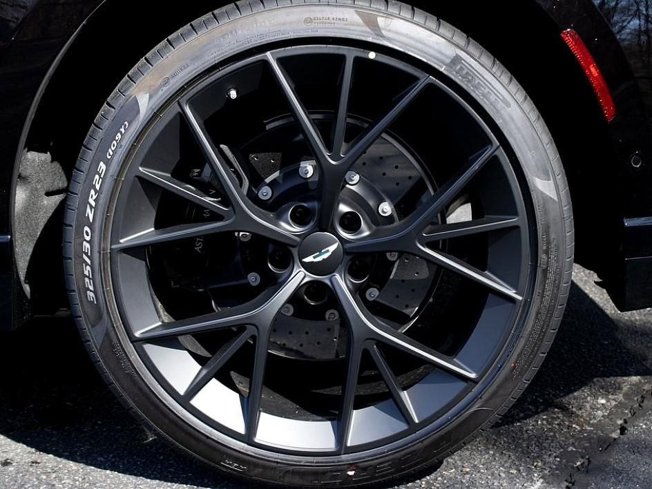 New 2025 Aston Martin DBX 707 image 6