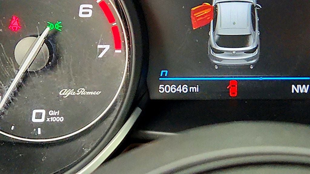 Used 2021 Alfa Romeo Stelvio Sprint w/ Cold Weather Package AWD/4WD image 16