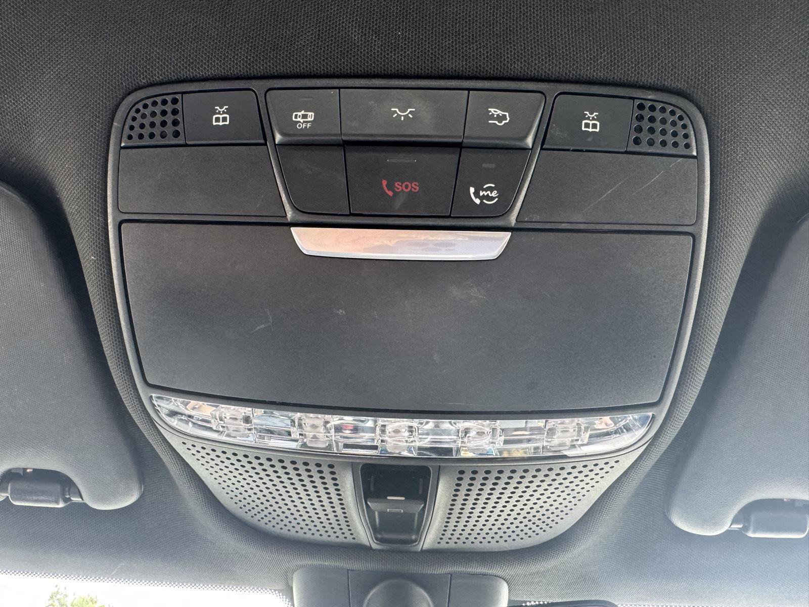 Used 2020 Mercedes-Benz C 300 Sedan image 14
