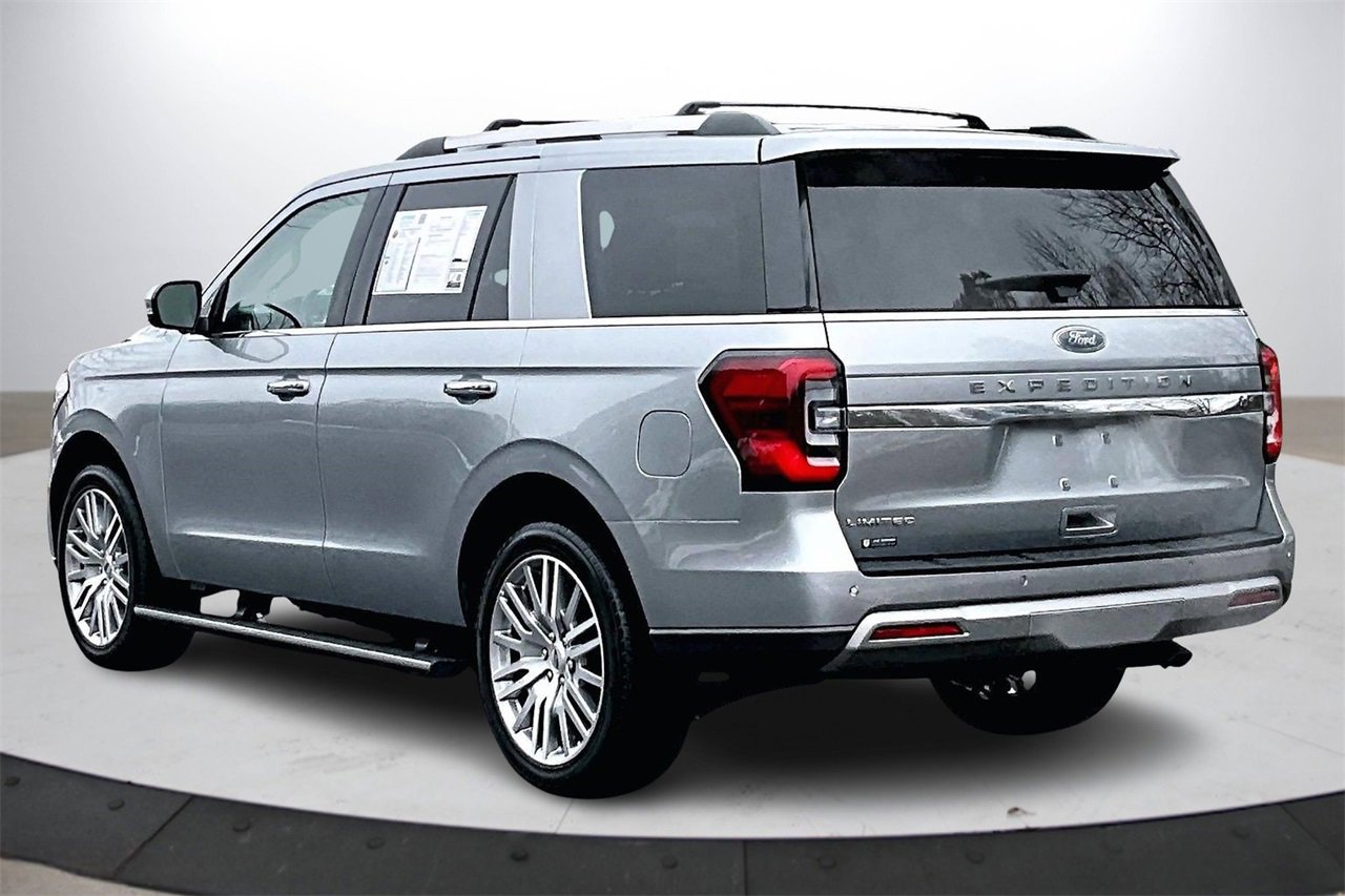 Used 2024 Ford Expedition Limited image 7