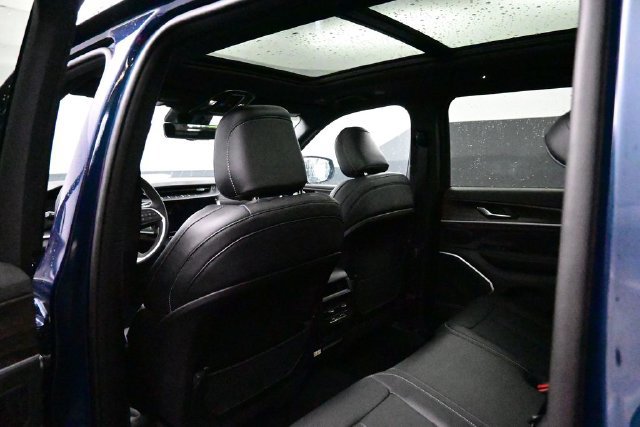 New 2027 Jeep Grand Cherokee Limited AWD/4WD image 12
