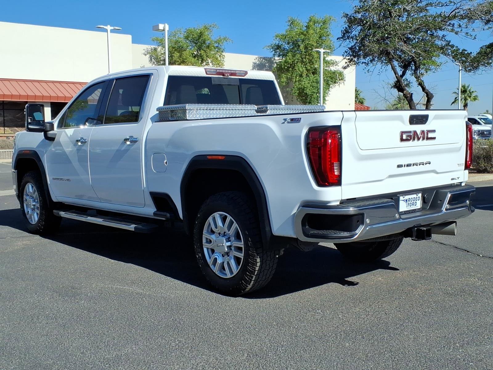 Used 2020 GMC Sierra 2500 SLT w/ SLT Premium Plus Package AWD/4WD image 3
