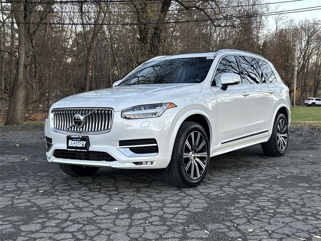 Certified 2024 Volvo XC90 B5 Plus w/ Protection Package Premier image 1