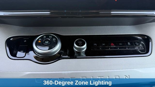 Used 2025 Ford Expedition Active AWD/4WD image 21
