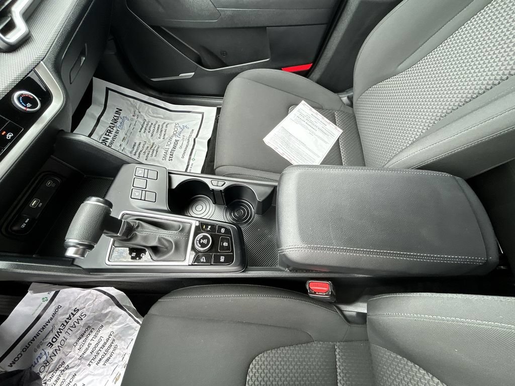 Used 2023 Kia Sportage LX AWD/4WD image 28