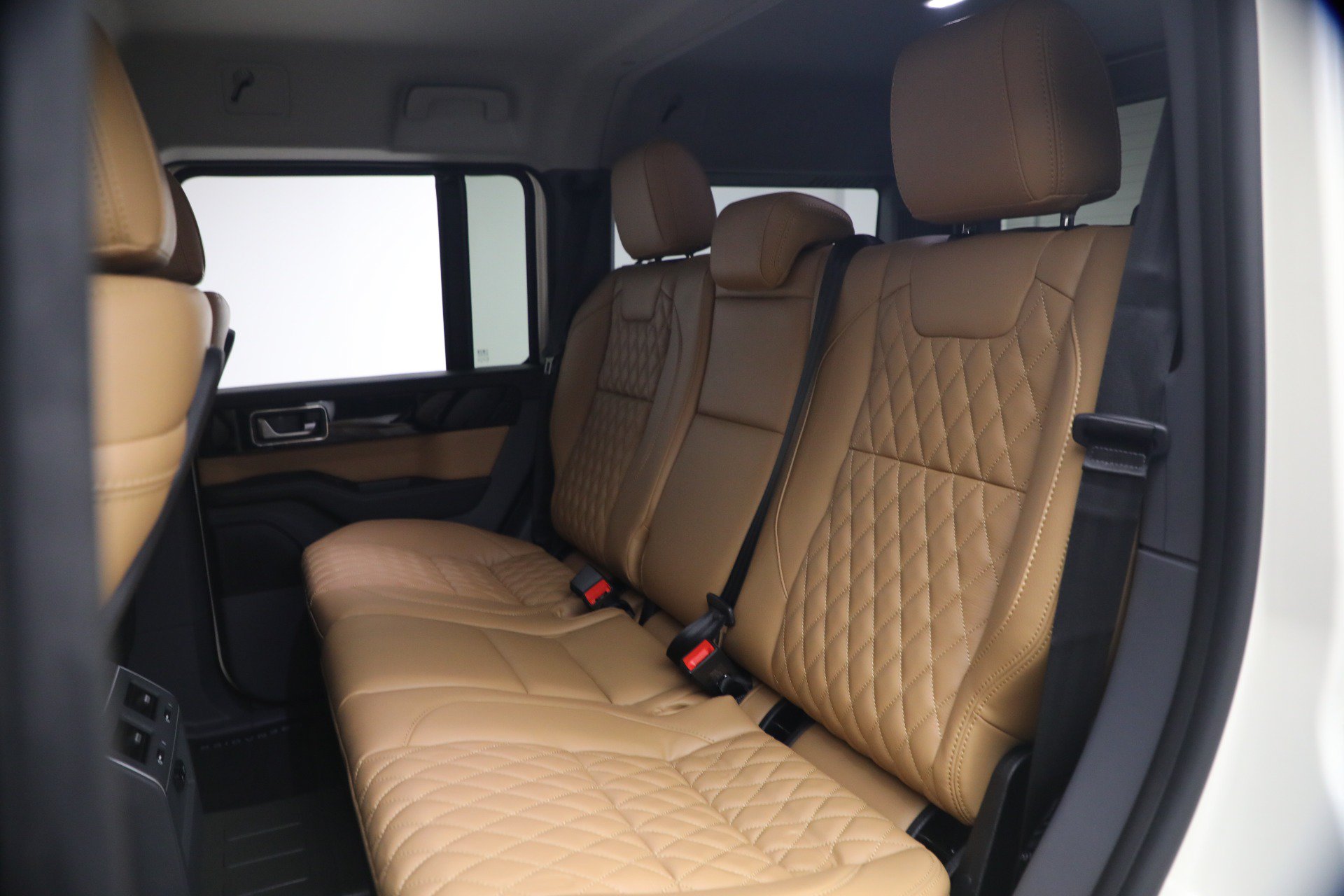 Used 2025 INEOS Grenadier Station Wagon AWD/4WD image 17