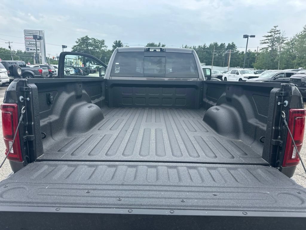 New 2026 RAM 3500 Big Horn AWD/4WD image 23