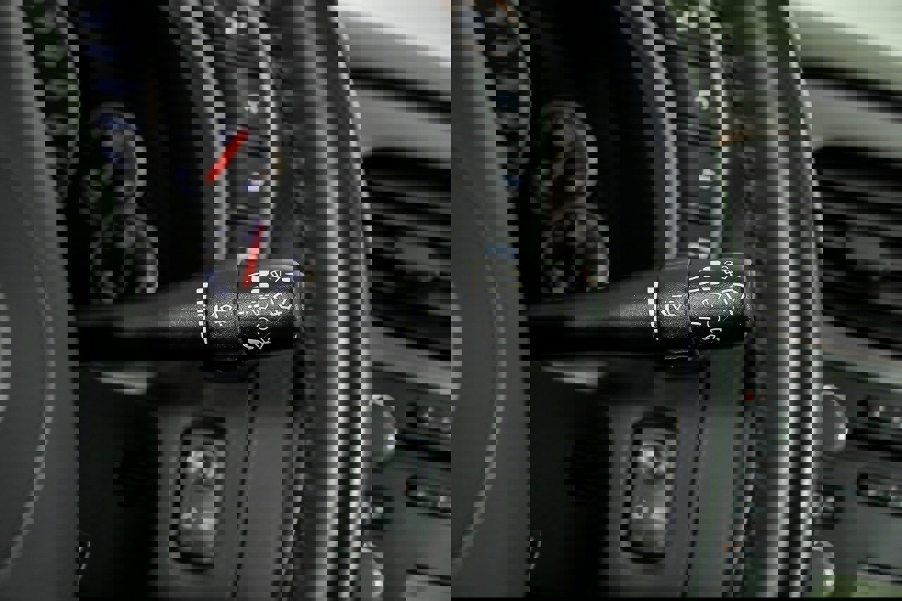 Used 2006 Chevrolet Corvette Z06 w/ Preferred Equipment Group image 29