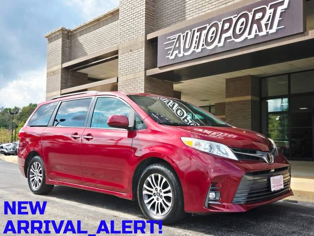 Used 2019 Toyota Sienna XLE